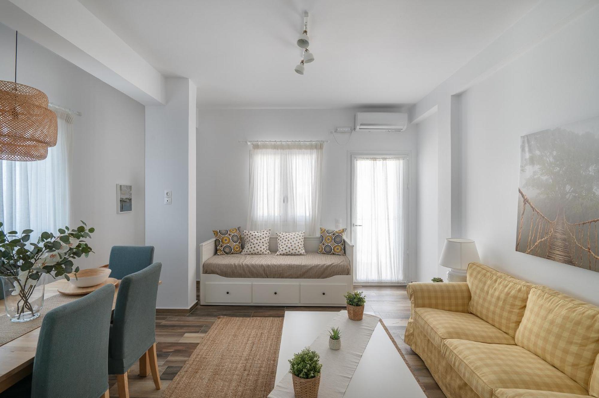 Pouletis Family Apartments - Akroyali Seaview Getaways Kalamáta Buitenkant foto