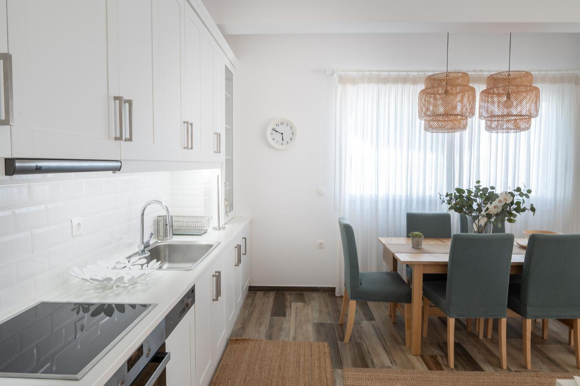Pouletis Family Apartments - Akroyali Seaview Getaways Kalamáta Kamer foto