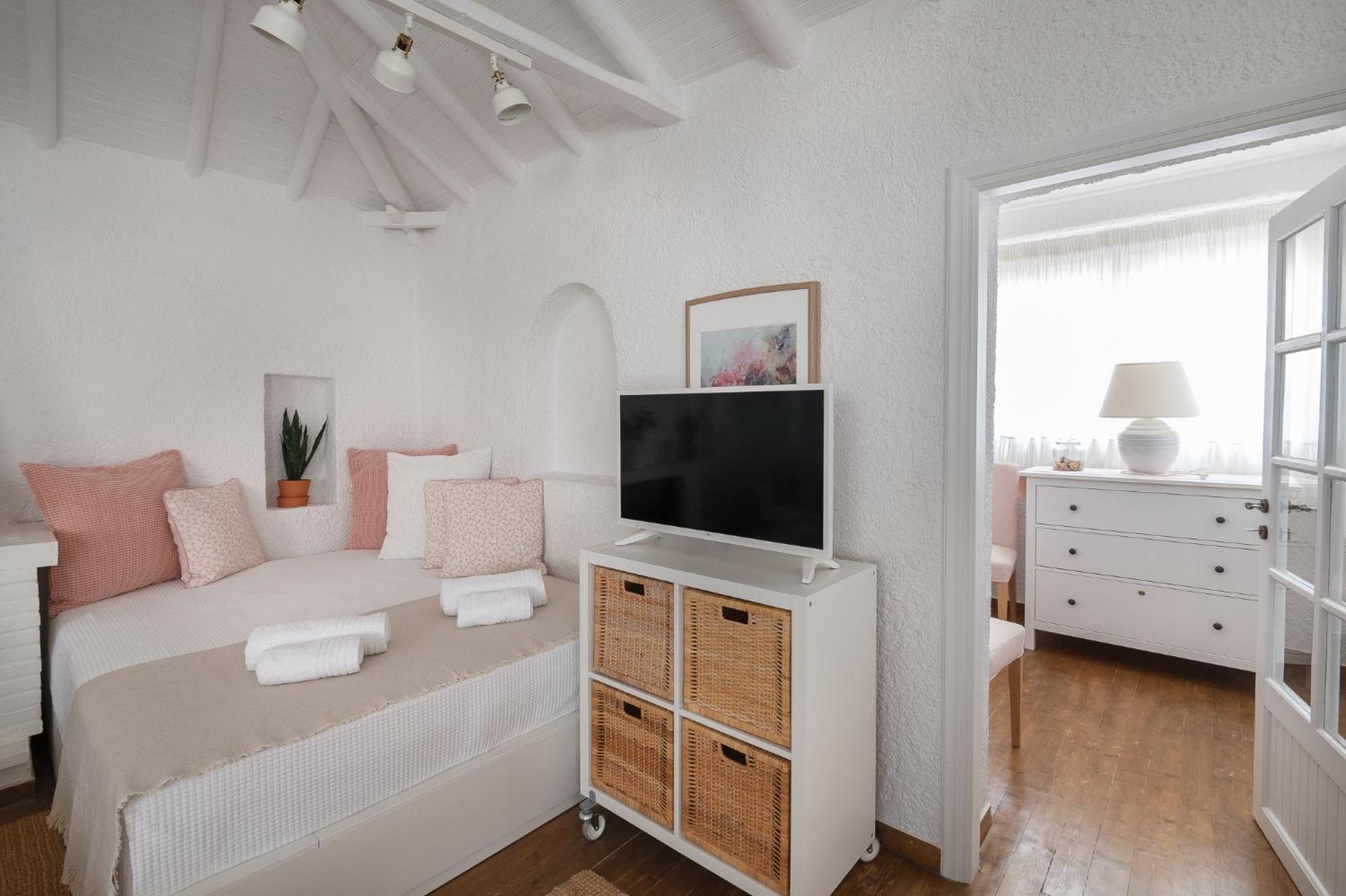 Pouletis Family Apartments - Akroyali Seaview Getaways Kalamáta Kamer foto